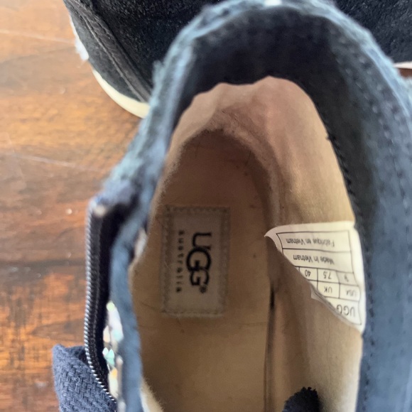 Ugg Australia shoes sneakers - Picture 7 of 7